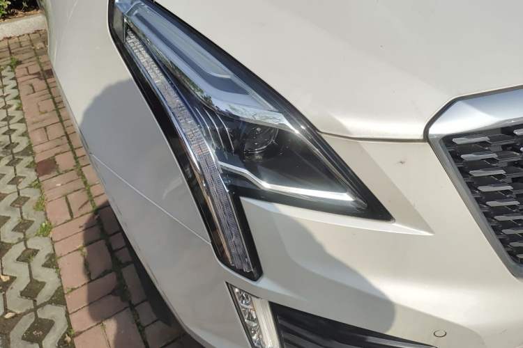 Used Cadillac XT5 2024 2.0T Two-Wheel Drive Fashion Edition Right Front Headlight