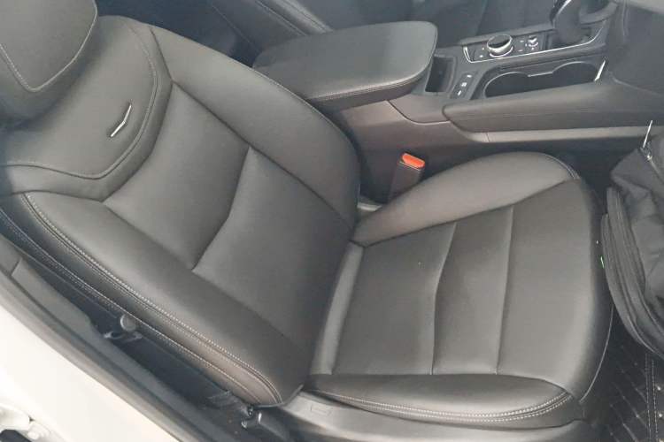 Used Cadillac XT5 2024 2.0T Two-Wheel Drive Fashion Edition Right Front Seat
