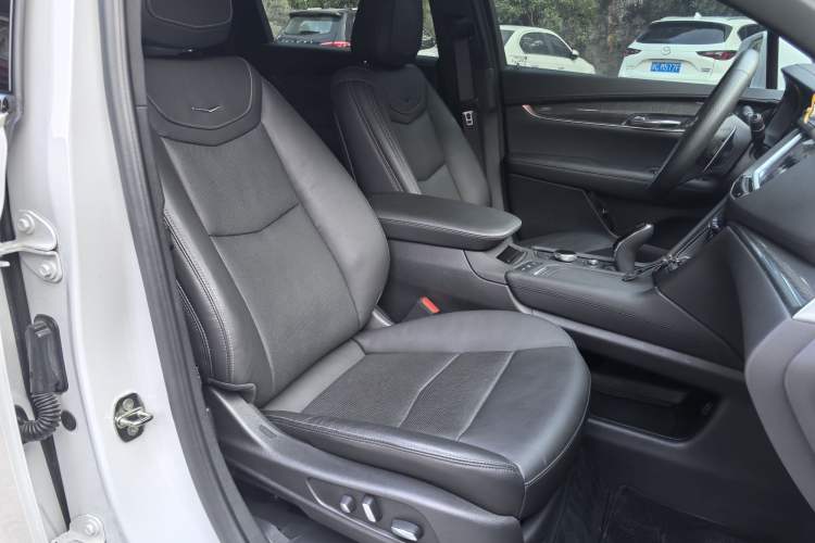 Used Cadillac XT5 2024 2.0T All-Wheel-Drive Luxury Version (Hummingbird Edition) Right Front Seat