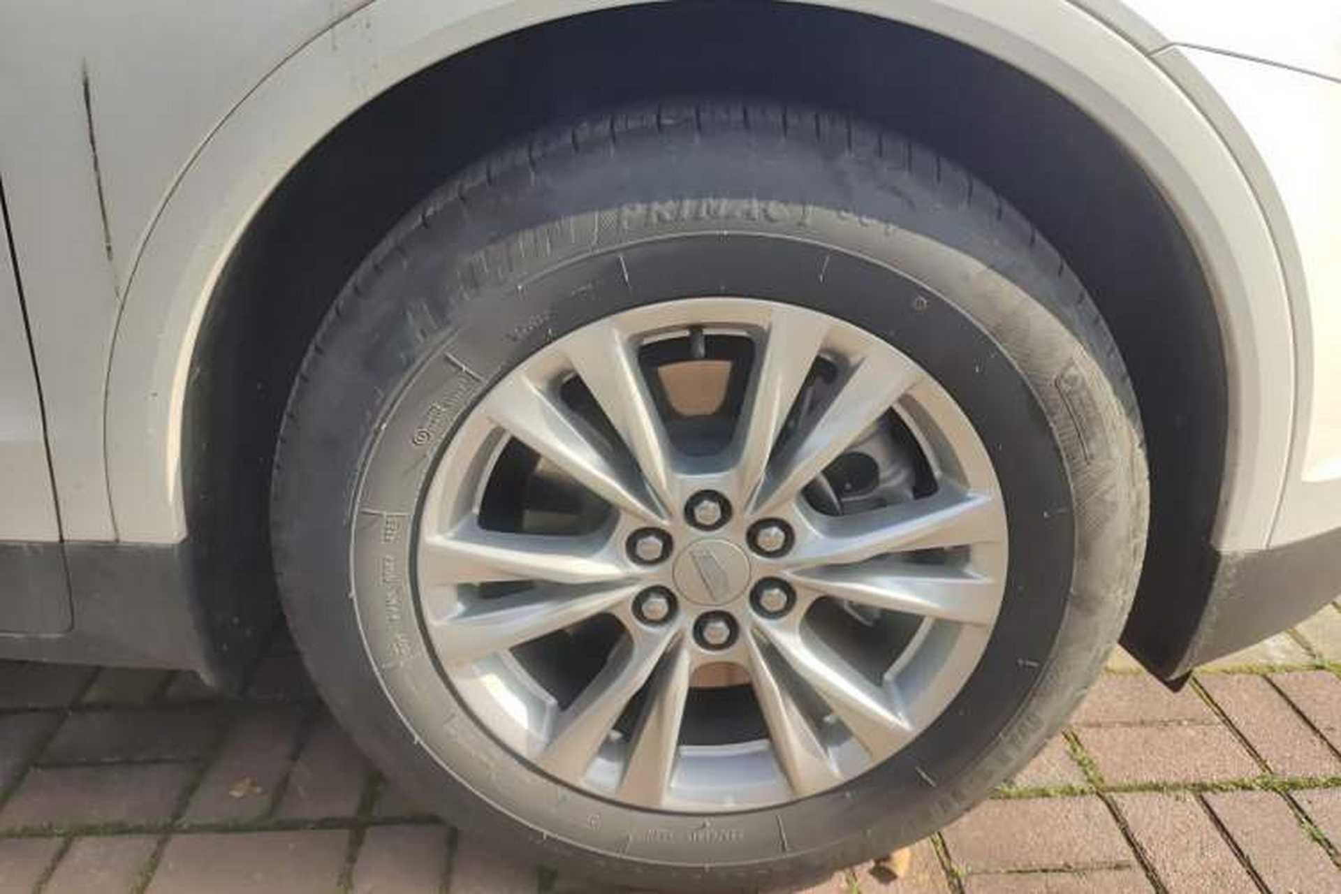 Used Cadillac XT5 2024 2.0T Two-Wheel Drive Fashion Edition Right Front Wheel Hub