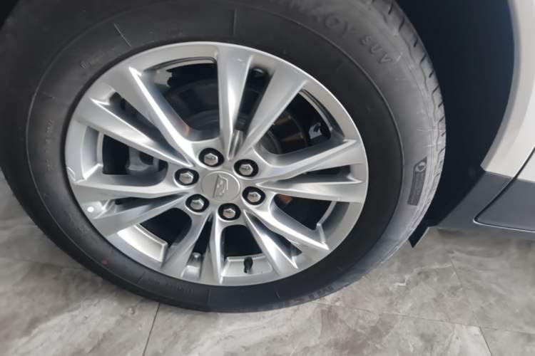 Used Cadillac XT5 2024 2.0T Two-Wheel Drive Fashion Edition Right Rear Wheel Hub