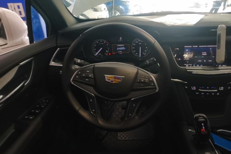 Used Cadillac XT5 2024 2.0T Two-Wheel Drive Fashion Edition Steering Wheel