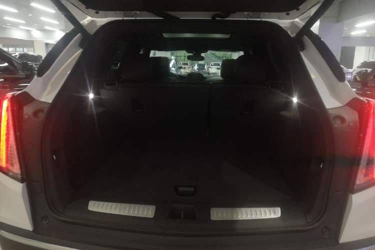 Used Cadillac XT5 2024 2.0T All-Wheel-Drive Luxury Version (Hummingbird Edition) Trunk