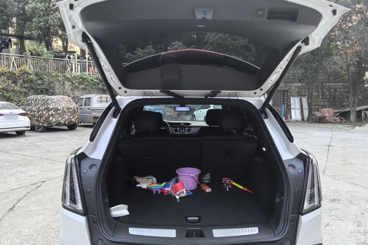 Used Cadillac XT5 2024 2.0T All-Wheel-Drive Luxury Version (Hummingbird Edition) Trunk