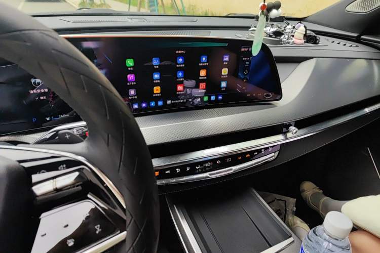 Used Cadillac XT5 2025 2.0T Prestige Version Audio And AC Panel