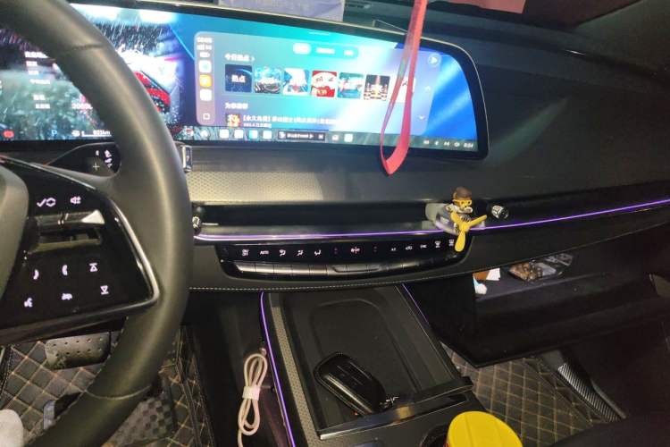 Used Cadillac XT5 2025 2.0T Luxury Version Audio And AC Panel