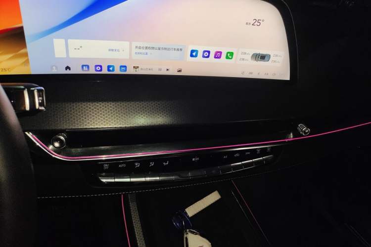 Used Cadillac XT5 2025 2.0T Luxury Version Audio And AC Panel