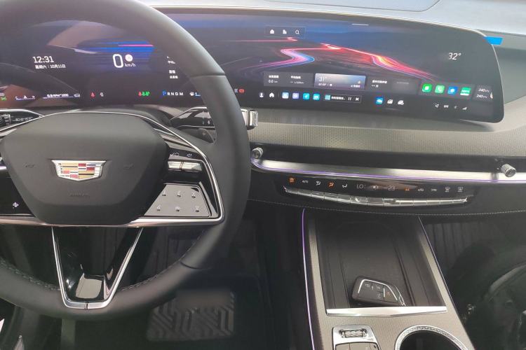 Used Cadillac XT5 2025 2.0T Luxury Version Center Console