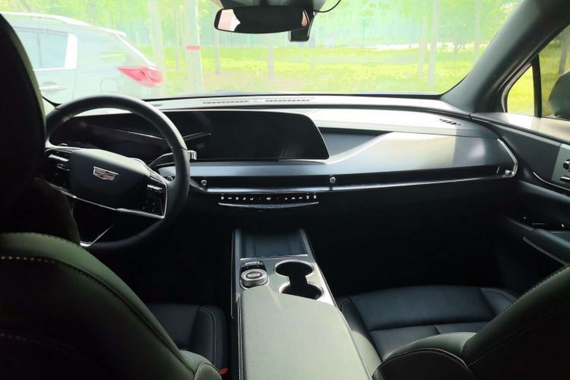 Used Cadillac XT5 2025 2.0T Prestige Version Center Console