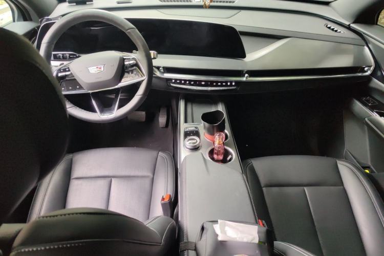 Used Cadillac XT5 2025 2.0T Luxury Version Center Console