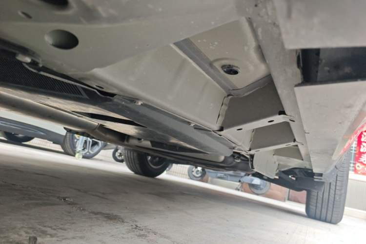 Used Cadillac XT5 2025 Model 2.0T Metropolitan Edition Chassis Front Left
