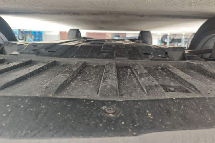 Used Cadillac XT5 2025 Model 2.0T Metropolitan Edition Chassis Front