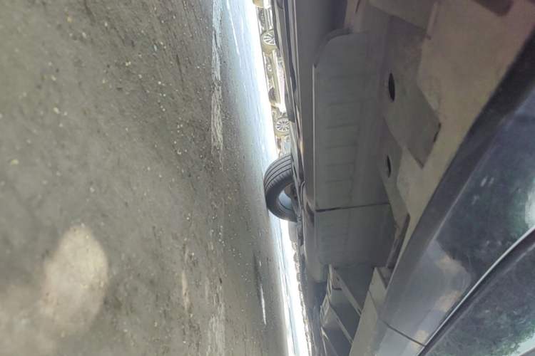 Used Cadillac XT5 2025 2.0T Platinum Edition Chassis Rear Right