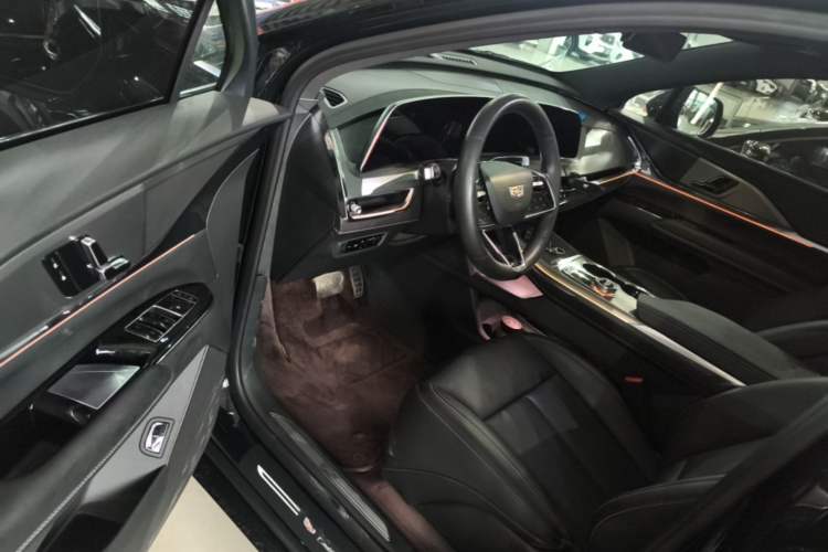 Used Cadillac XT5 2025 Model 2.0T Metropolitan Edition Driver Seat