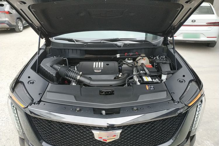 Used Cadillac XT5 2025 2.0T Luxury Version Engine Bay
