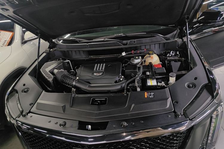 Used Cadillac XT5 2025 2.0T Luxury Version Engine Bay