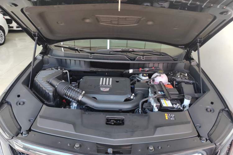 Used Cadillac XT5 2025 2.0T Luxury Version Engine Bay