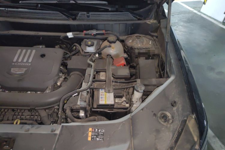 Used Cadillac XT5 2025 2.0T Luxury Version Engine Bay Left