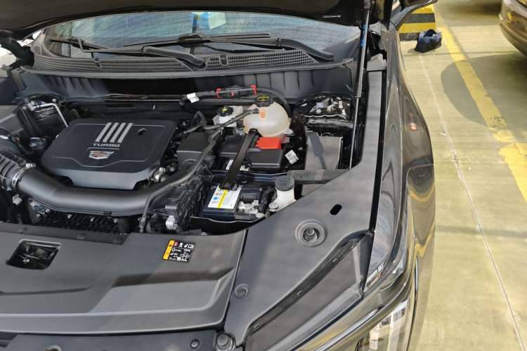 Used Cadillac XT5 2025 2.0T Luxury Version Engine Bay Left