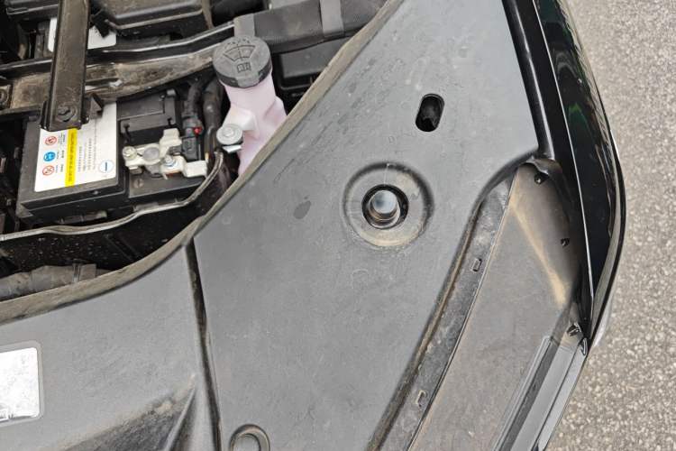 Used Cadillac XT5 2025 2.0T Luxury Version Engine Bay Left