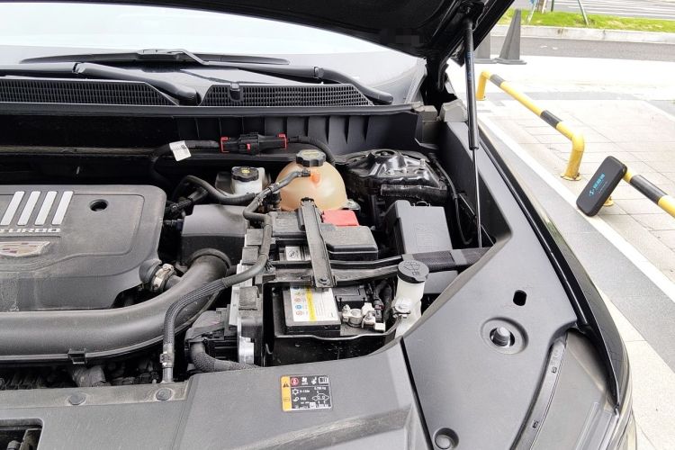 Used Cadillac XT5 2025 2.0T Prestige Version Engine Bay Left