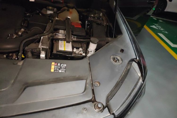 Used Cadillac XT5 2025 2.0T Luxury Version Engine Bay Left