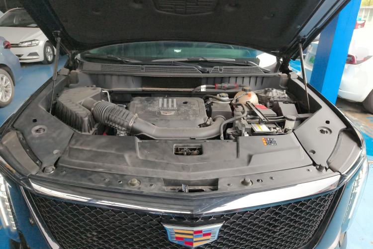 Used Cadillac XT5 2025 2.0T Luxury Version Engine Bay