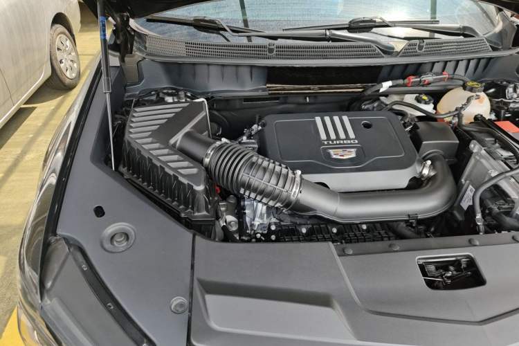 Used Cadillac XT5 2025 2.0T Luxury Version Engine Bay Right