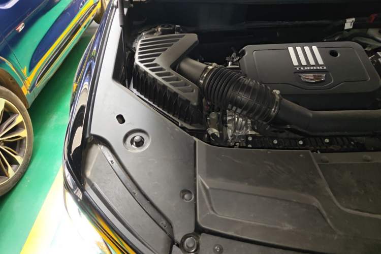 Used Cadillac XT5 2025 2.0T Luxury Version Engine Bay Right