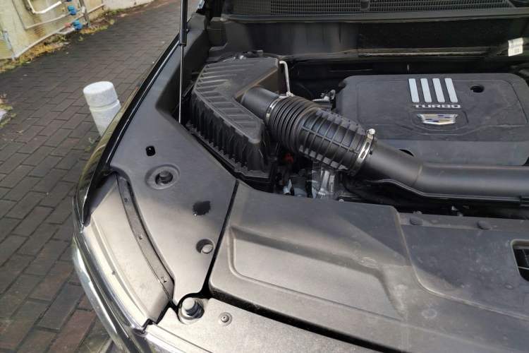 Used Cadillac XT5 2025 2.0T Luxury Version Engine Bay Right