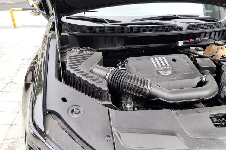 Used Cadillac XT5 2025 2.0T Prestige Version Engine Bay Right