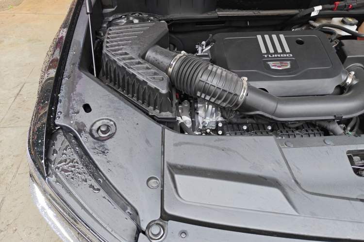 Used Cadillac XT5 2025 2.0T Prestige Version Engine Bay Right