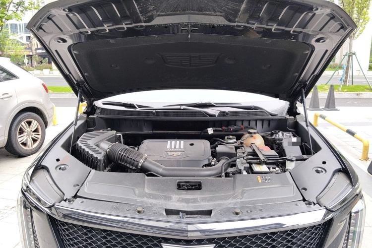 Used Cadillac XT5 2025 2.0T Prestige Version Engine Bay
