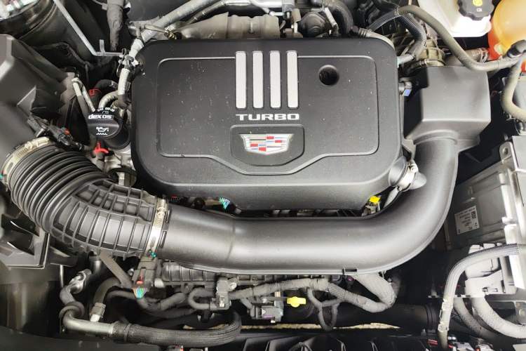 Used Cadillac XT5 2025 2.0T Luxury Version Engine Bay