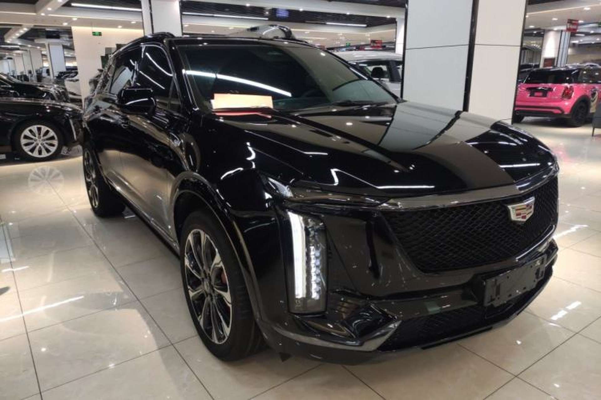 Used Cadillac XT5 2025 2.0T Platinum Edition Exterior 1