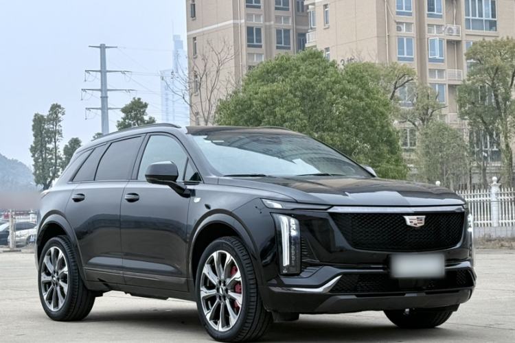 Used Cadillac XT5 2025 2.0T Platinum Edition Exterior 3