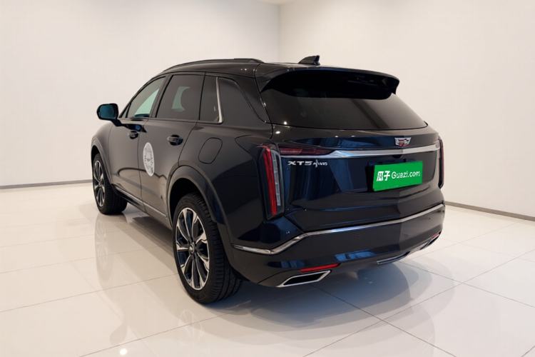 Used Cadillac XT5 2025 2.0T Platinum Edition Exterior 3