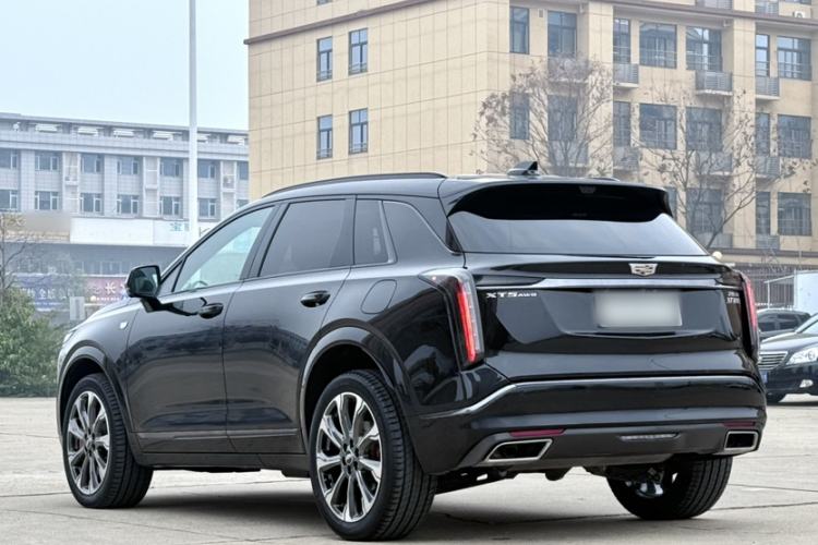 Used Cadillac XT5 2025 2.0T Platinum Edition Exterior 5