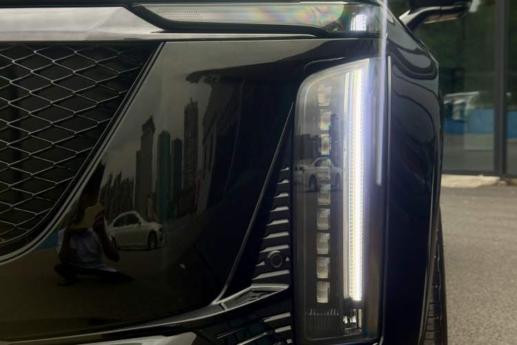 Used Cadillac XT5 2025 2.0T Luxury Version Exterior 7