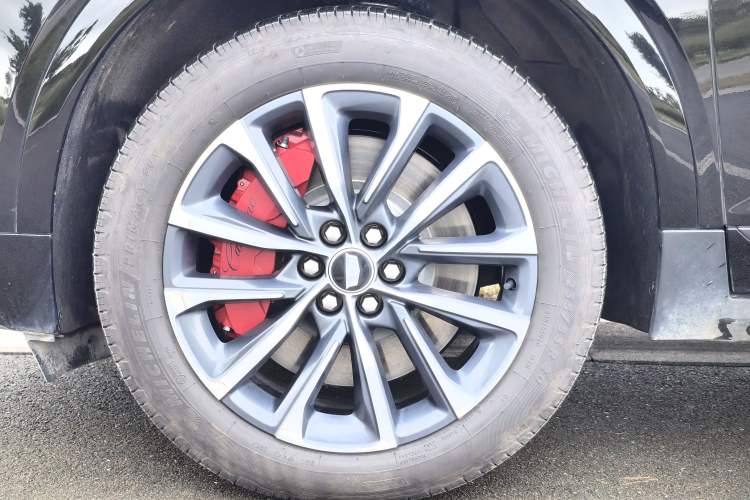 Used Cadillac XT5 2025 2.0T Prestige Version Exterior 7