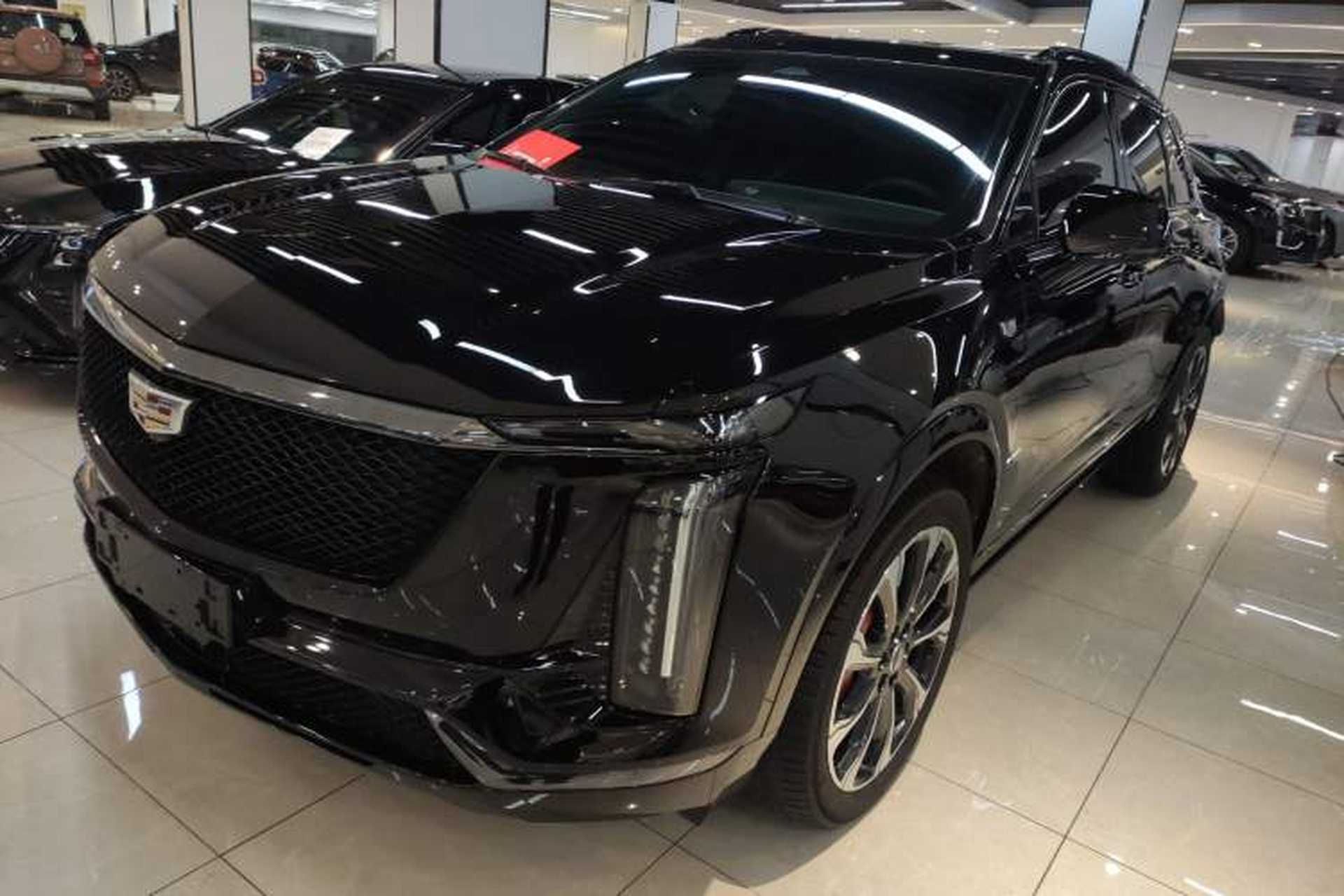 Used Cadillac XT5 2025 2.0T Platinum Edition Front Left 45 Deg