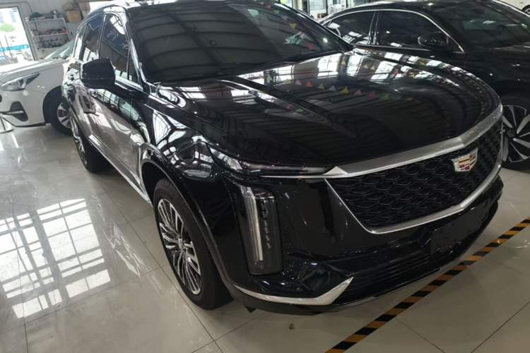 Used Cadillac XT5 2025 Model 2.0T Metropolitan Edition Front Right 45 Deg