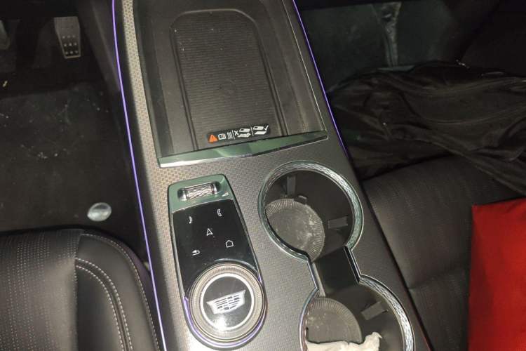 Used Cadillac XT5 2025 2.0T Luxury Version Gear Lever