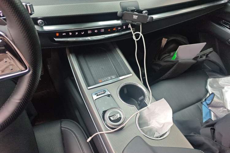 Used Cadillac XT5 2025 Model 2.0T Metropolitan Edition Gear Lever