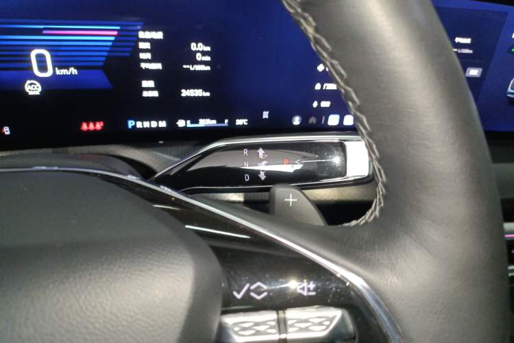 Used Cadillac XT5 2025 2.0T Luxury Version Gear Lever