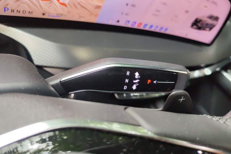Used Cadillac XT5 2025 2.0T Luxury Version Gear Lever