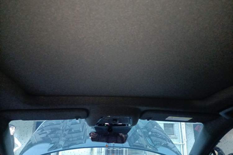 Used Cadillac XT5 2025 2.0T Platinum Edition Headliner