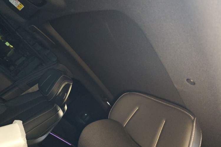 Used Cadillac XT5 2025 2.0T Luxury Version Headliner