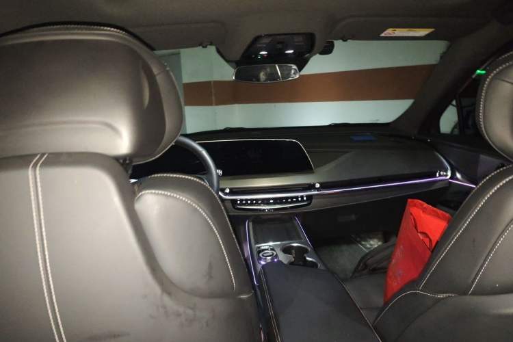 Used Cadillac XT5 2025 2.0T Luxury Version Headliner