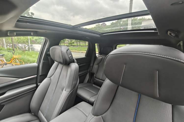 Used Cadillac XT5 2025 2.0T Luxury Version Headliner